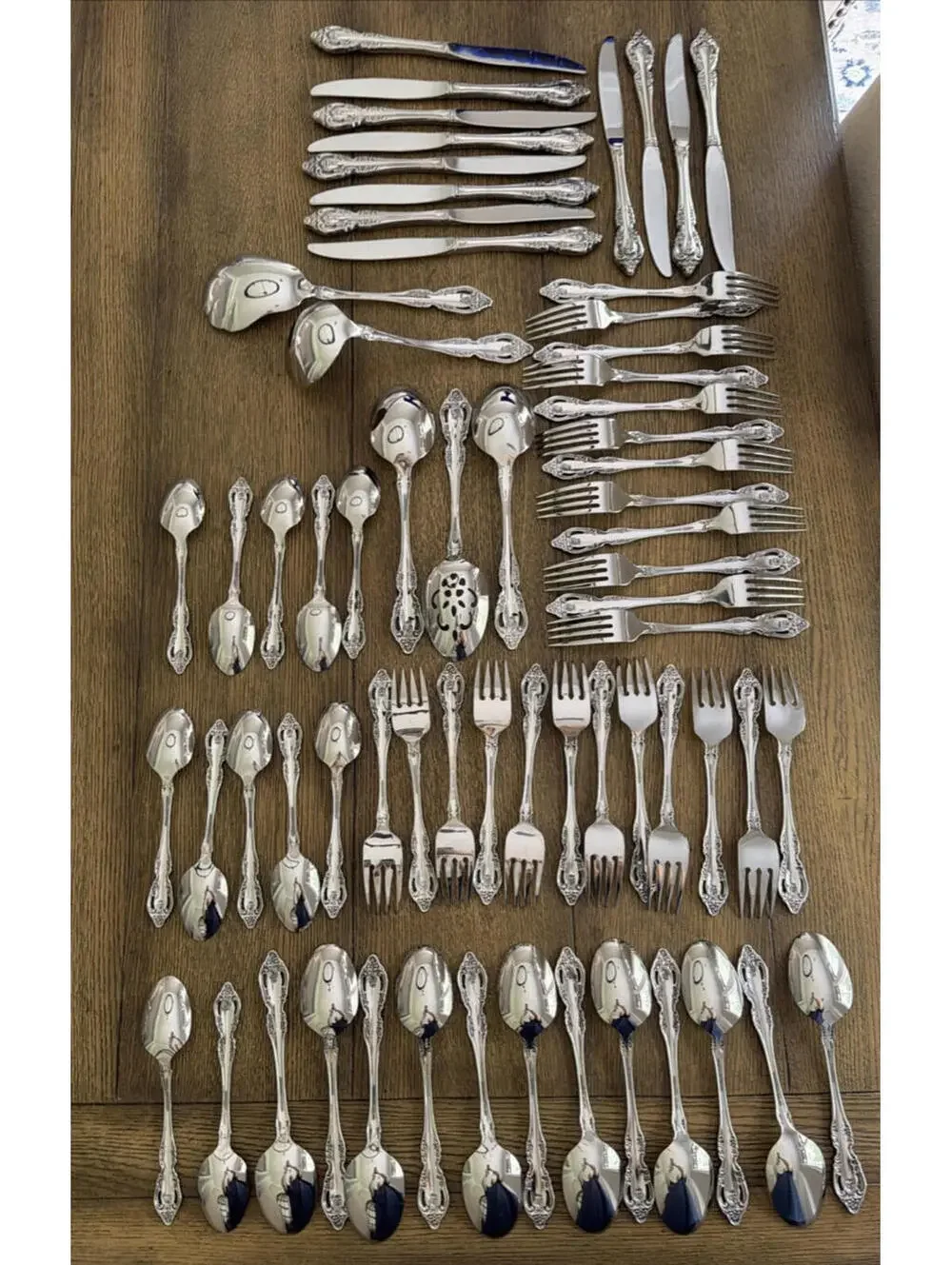 Oneida Community Brahms 65 Pc Stainless Flatware Set - Service for 12
